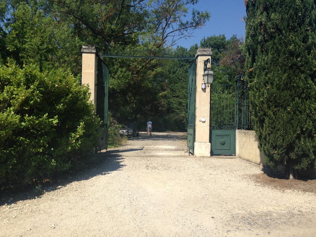 Le Mas De Trevouse Saint-Saturnin-lès-Avignon Kültér fotó